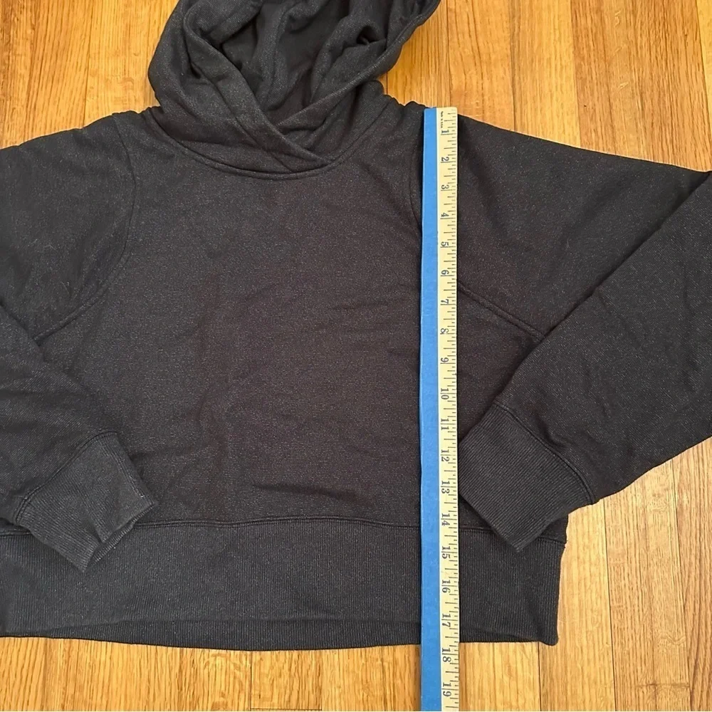 Lululemon Loungeful Cropped Hoodie *Spark unsure of size 4/S  (j6)